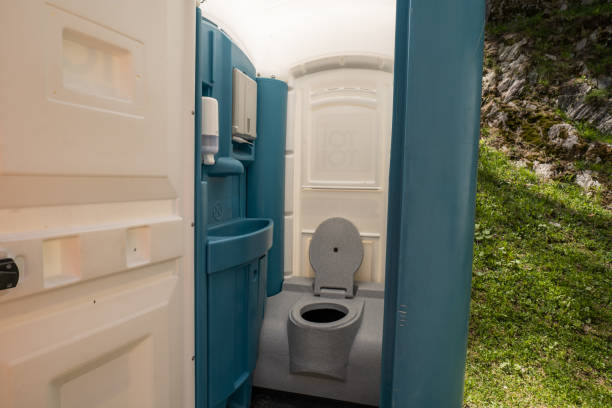 Portable Toilet Options We Offer in Irvington, NY
